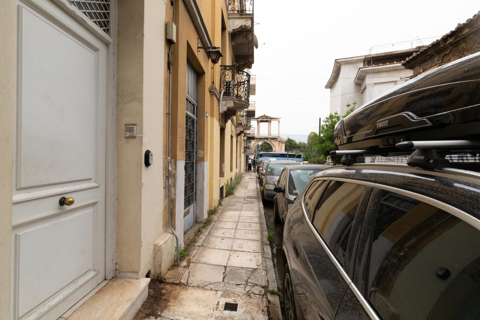 Athenian Gate To Plaka By Athenian Homes Exterior photo